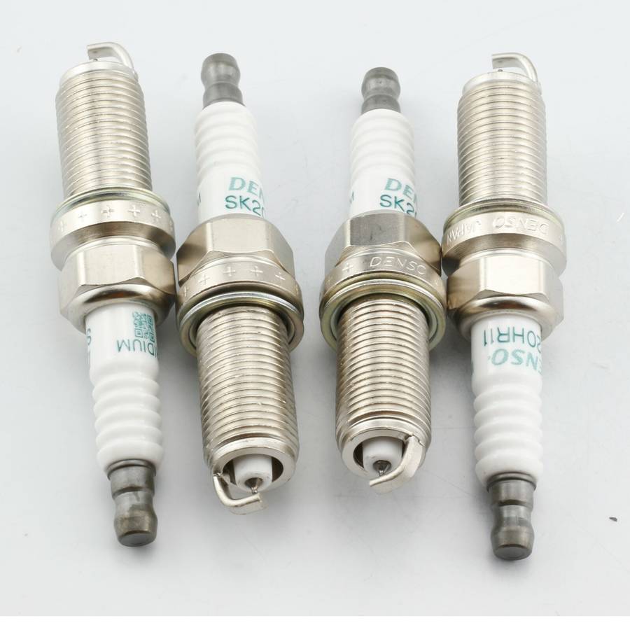 4Pcs New DENSO 90919-01191 SK20HR11 For Toyota / Lexus V8 Spark Plugs