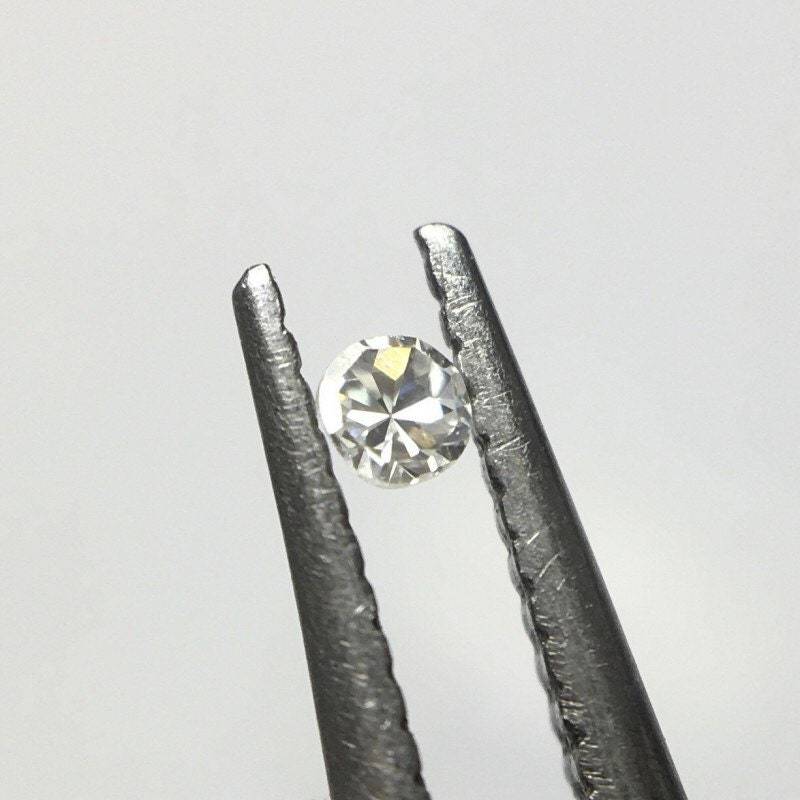 SUPERB! 0.015 ct Light Grey VVS2 Single Cut Round Diamond