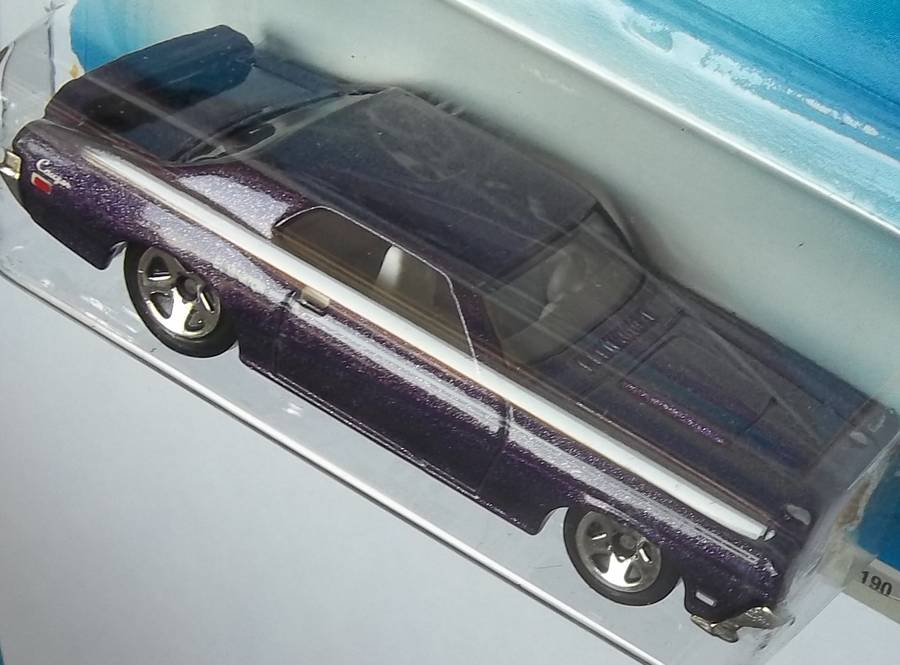Hot Wheels Muscle Mania 1969 Cougar Eliminator Purple 2009 HOTWHEELS Matchbox Boxed Model Car
