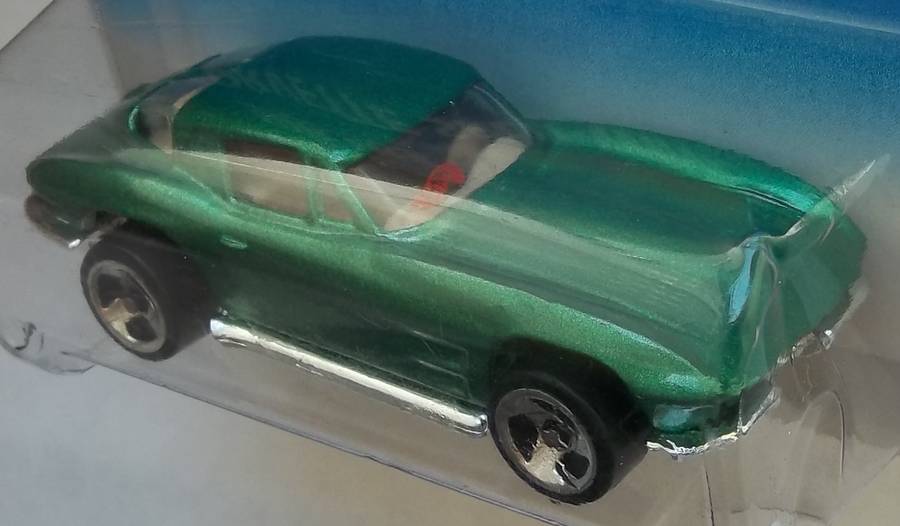 Hot Wheels Corvette Split Window  Made in 1998 HOTWHEELS Similar scale to Matchbox Sealed