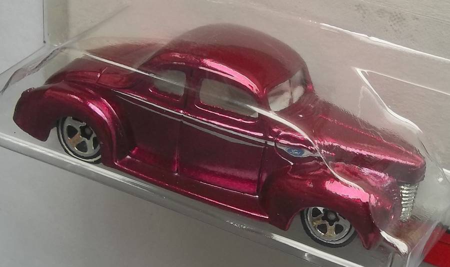 Hot Wheels Classics Series 2 1940 Ford Coupe Like Matchbox Scale Made in 2005