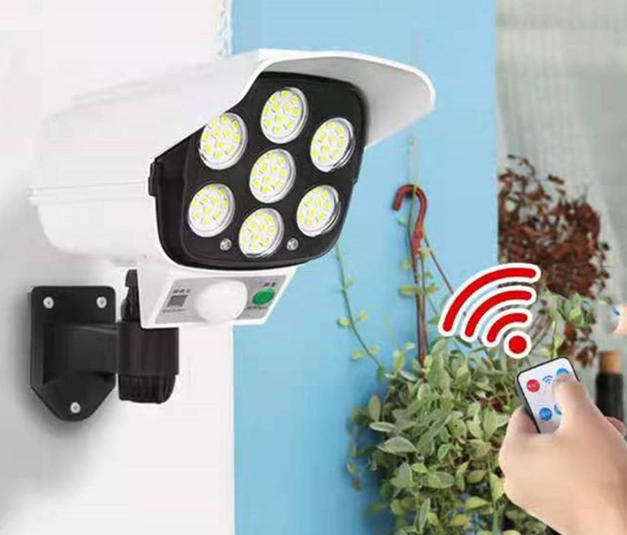 Outdoor solar lights with wireless remote control