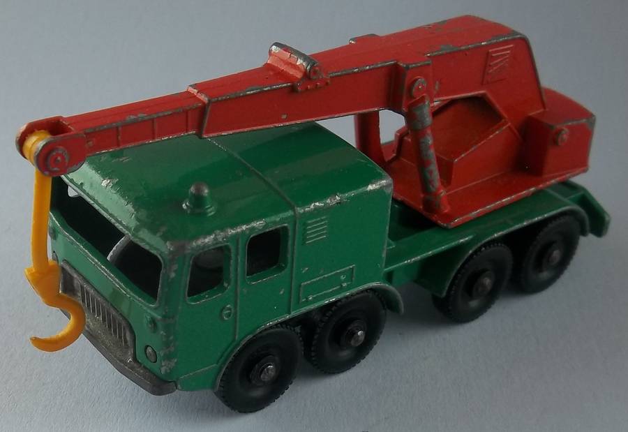 MATCHBOX Lesney 1-75 SERIES REGULAR WHEELS #30 8 Wheel Crane 1968 Vintage Model ENGLAND