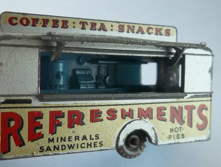MATCHBOX Series Lesney Regular Wheels #74 Mobile Canteen ENGLAND 1961 VINTAGE MODEL