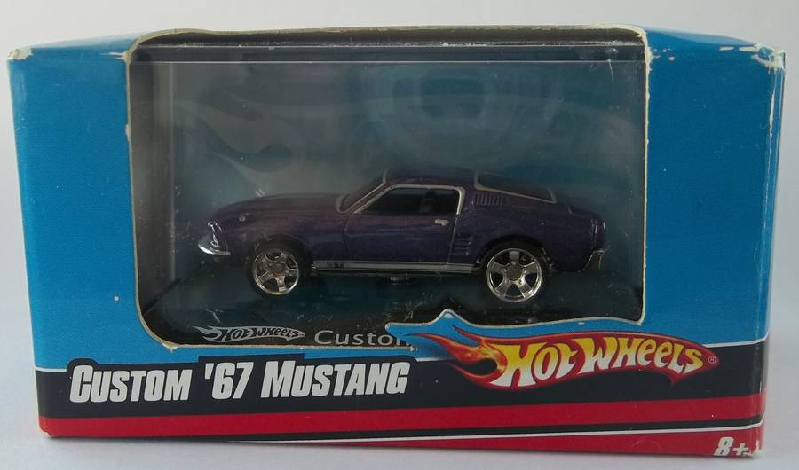Hot Wheels Custom 67 Ford Mustang HARD ACRYLIC CASE HOTWHEELS Similar scale to Matchbox Miniature