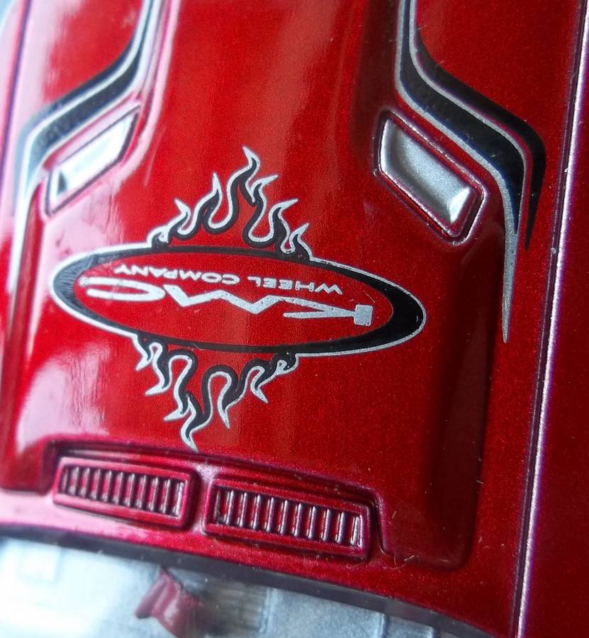 Hot Wheels 1/43 LARGER Scale 1971 Dodge Challenger RUBBER TYRE Detailed Engine Hotwheels MATCHBOX