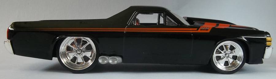 Hot Wheels 1/43 LARGER Scale Chevrolet El Camino Bakkie RUBBER TYRES + TREAD Detailed Hotwheels