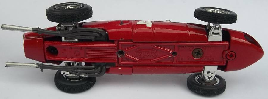 Quartzo Ferrari 156 F-1 Racing Car 1/43 Scale made in Portugal Similar scale to Dinky