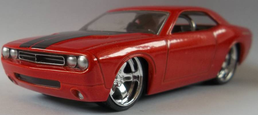 Hot Wheels 1/43 LARGER Scale Dodge Challenger Concept RUBBER TYRE Detailed Engine Hotwheels MATCHBOX