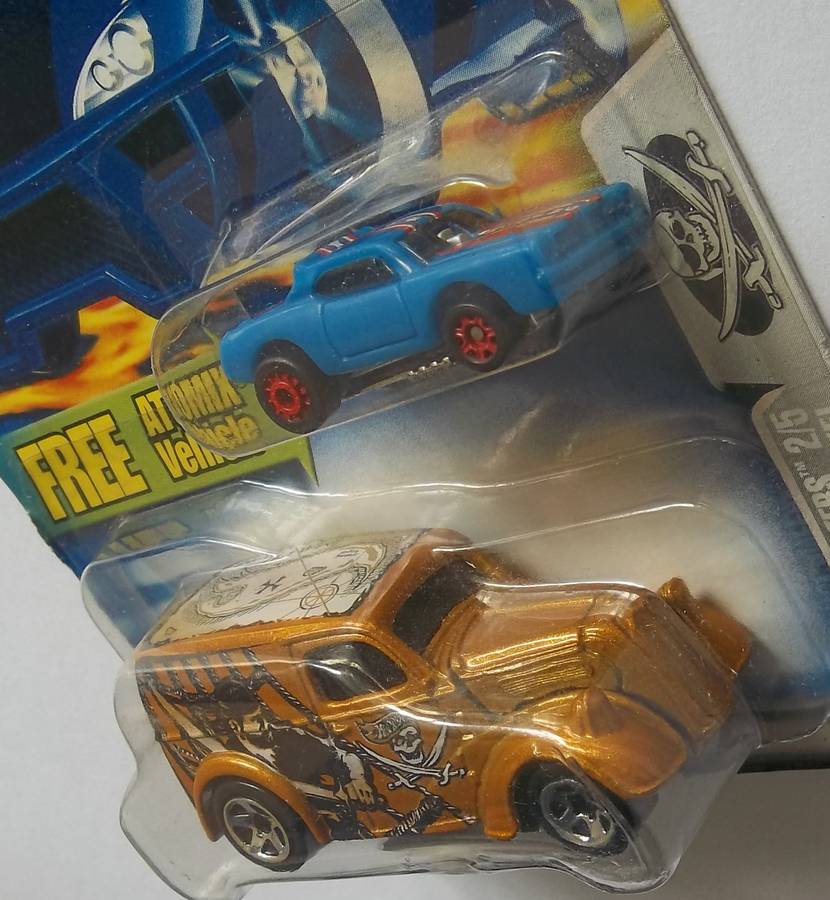 Hot Wheels Boulevard Buccaneers Ford Anglia Like Matchbox Scale HOTWHEELS 2003 Model Car + Atomix