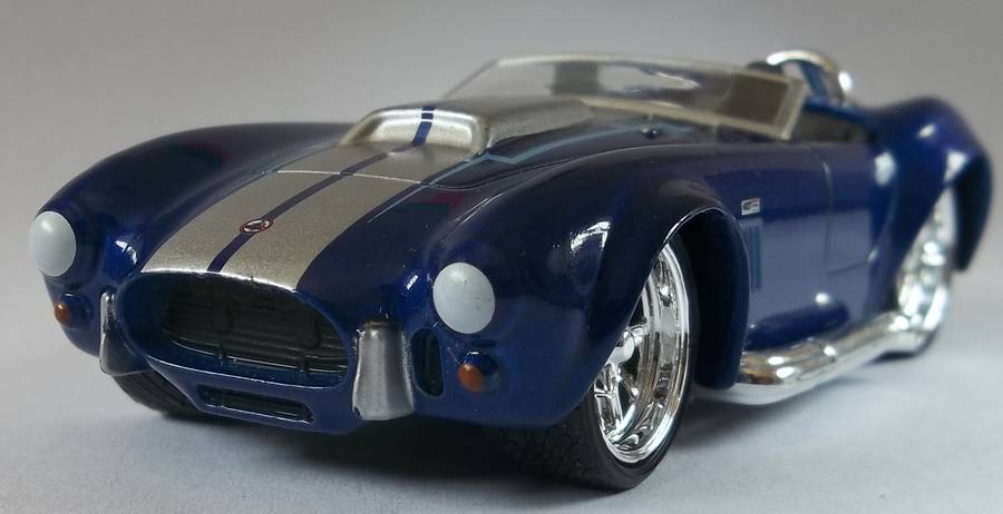 Hot Wheels 1/43 LARGER Scale 1965 Ford Shelby Cobra RUBBER TYRES  Detail Interior Hotwheels MATCHBOX