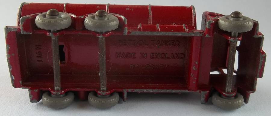MATCHBOX Lesney 1-75 Series Regular Wheels MOKO  #11 Esso Petrol Tanker GREY PLASTIC WHEELS