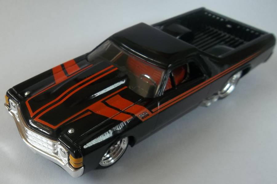 Hot Wheels 1/43 LARGER Scale Chevrolet El Camino Bakkie RUBBER TYRES + TREAD Detailed Hotwheels
