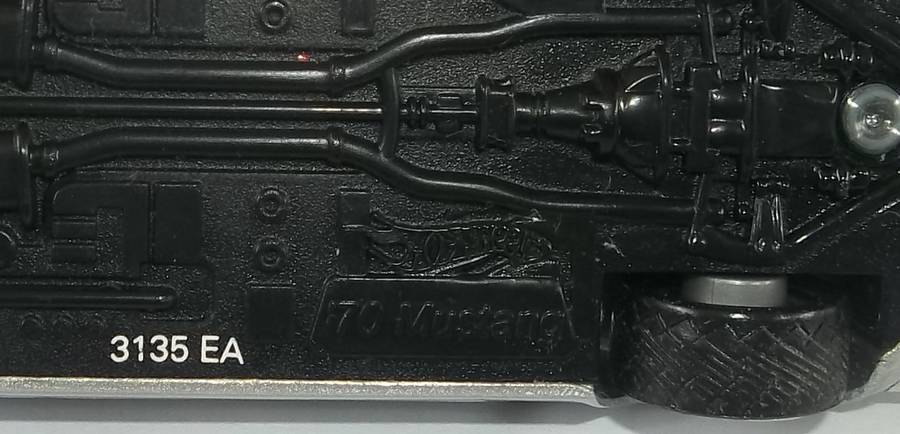 Hot Wheels 1/43 LARGER Scale 1970 Ford Mustang RUBBER TYRE Detailed Hotwheels MATCHBOX