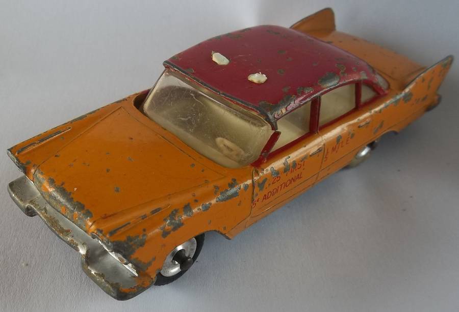 Dinky Toys Plymouth Plaza Taxi Made in England Vintage Model Car 1965