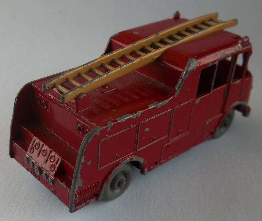 MATCHBOX Lesney 1-75 Series Regular Wheels MOKO  #9 Merryweather Marquis Series III Fire Engine GREY