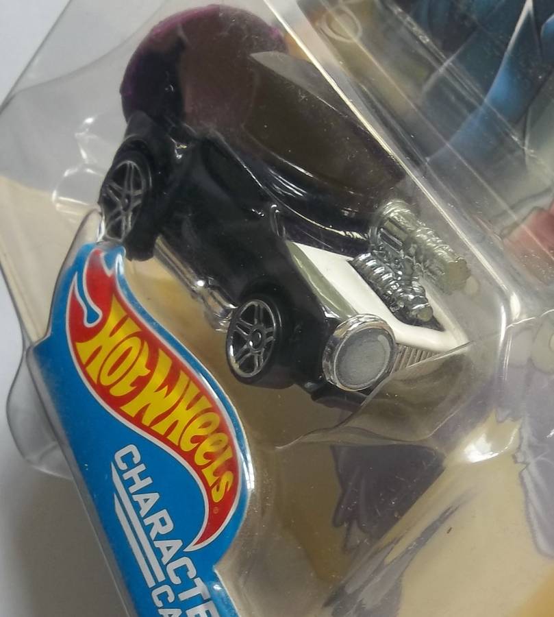 Hot Wheels Character Cars The Penguin Like Matchbox Scale HOTWHEELS 2016 Model Car Large Model