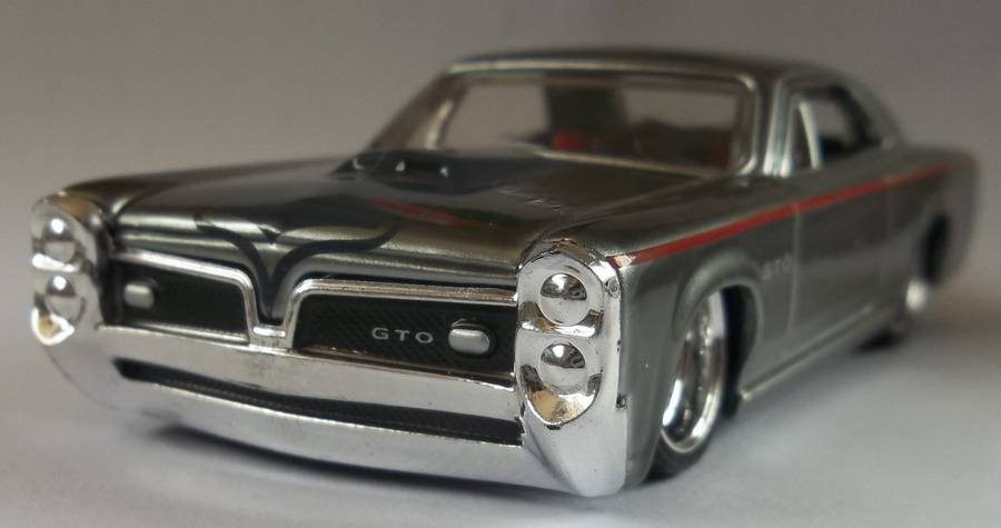 Hot Wheels 1/43 LARGER Scale Pontiac GTO NITROUS RUBBER TYRES  Detail Interior Hotwheels MATCHBOX