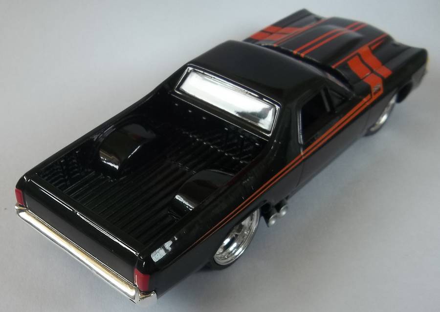 Hot Wheels 1/43 LARGER Scale Chevrolet El Camino Bakkie RUBBER TYRES + TREAD Detailed Hotwheels