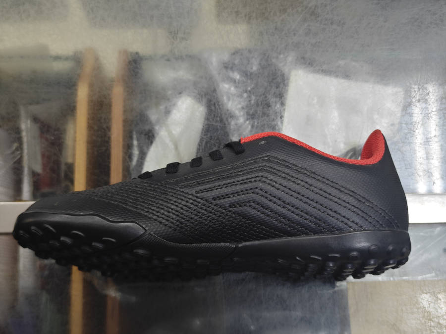 ADIDAS PREDATOR JUNIOR INDOOR BOOT SIZE 2