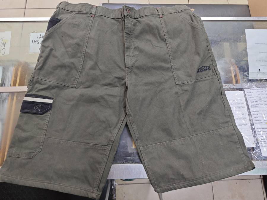 JONSSON OLIVE CARGO SHORTS