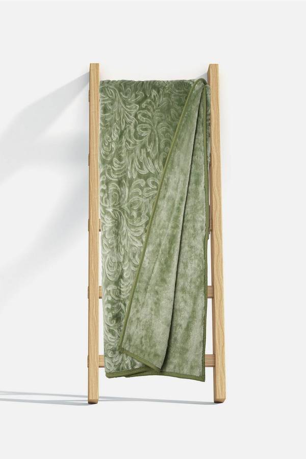 Carved Scroll Mink Blanket 2.5kg