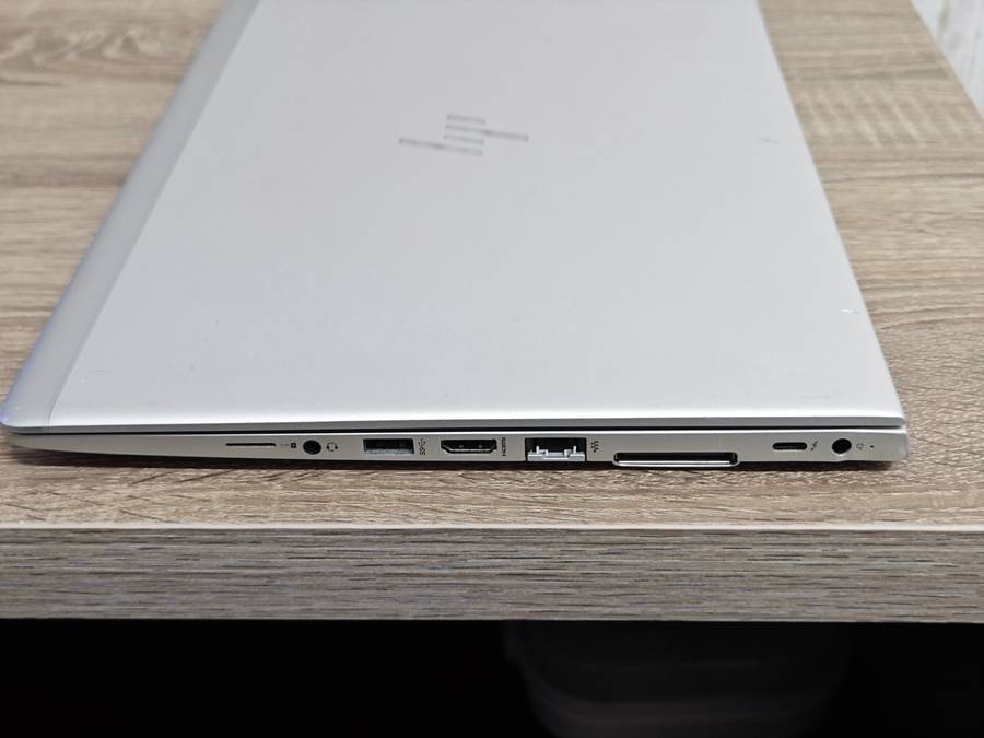 HP EliteBook 840 G5 8TH Gen i7-8650/ 16GB RAM/ 256GB SSD/ LTE / Backlit Keyboard/ Original Charger