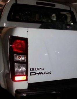 Left Non LED Tail Light Brake Lamp Red Shell with Bulb for Isuzu Dmax : Perfect Timing