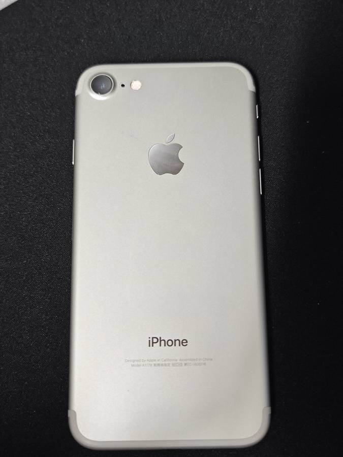 iPhone 7 128GB Silver - REFURBISHED
