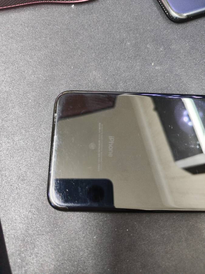 iPhone 7 Plus Jet Black 128GB - REFERBISHED