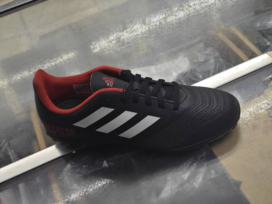 ADIDAS PREDATOR JUNIOR INDOOR BOOT SIZE 2