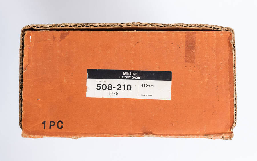 Mitutoyo No. 508-210 450mm 0.02mm Vernier Height Gauge *MINT IN THE BOX*