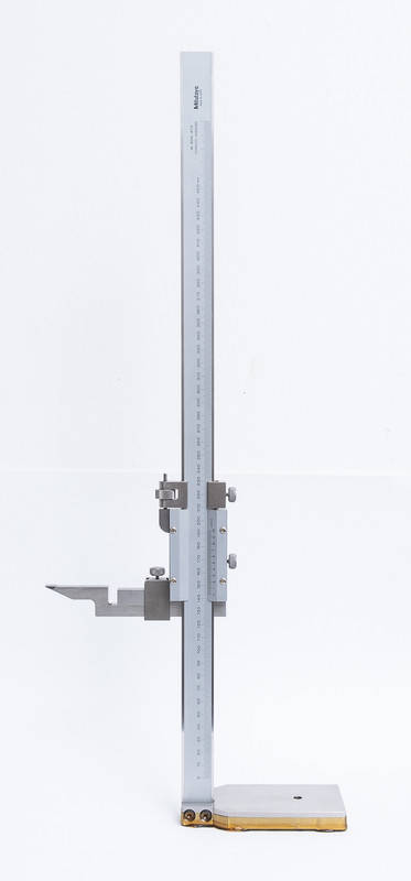 Mitutoyo No. 508-210 450mm 0.02mm Vernier Height Gauge *MINT IN THE BOX*