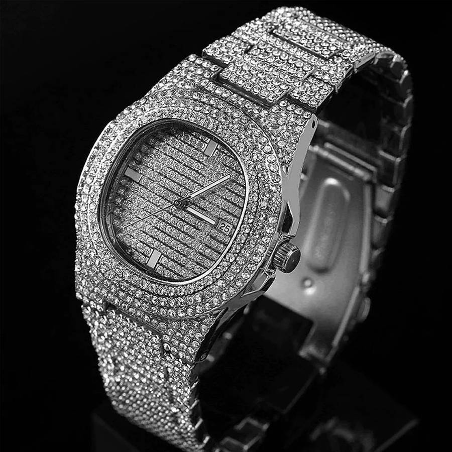 Luxury Unisex Diamond Encrusted Quartz Wristwatch (Silver)
