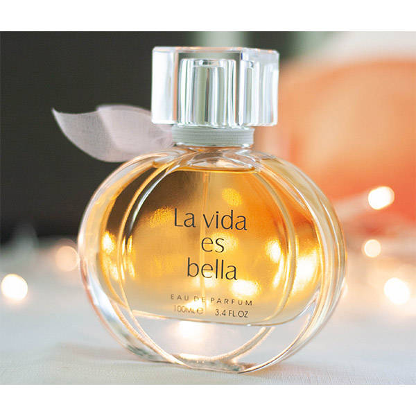 Fragrance World La Vida Es Bella 100 ml Eau De Parfum Floral scent