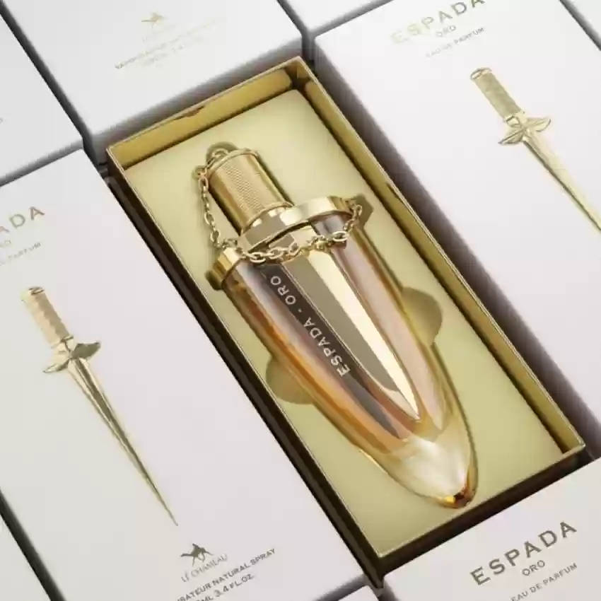 Le Chameau Espada Oro Pour Femme 100 ml Eau De Toilette Oud scent