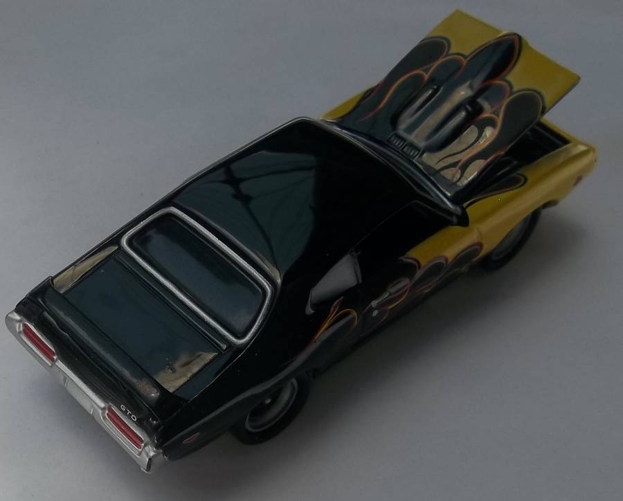 Johnny Lighting 1969 pontiac GTO 1/64 Scale Similar to Matchbox