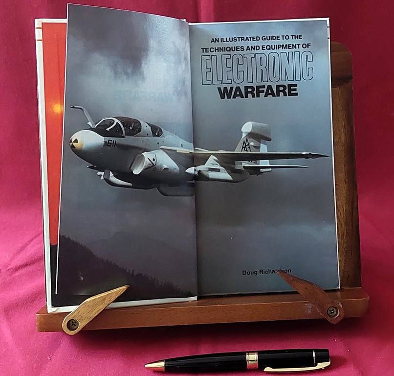 An Illustrated guide to the techniques and equipment of Electronic Warfare - Doug Richardson