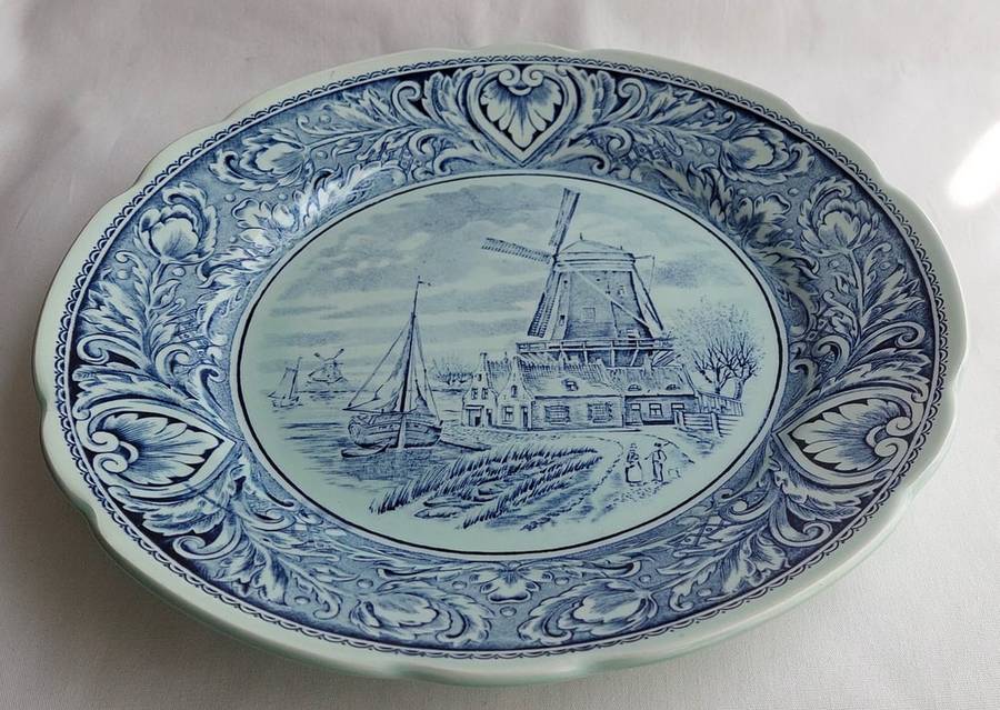 Boch Delft Blue wall plate -depicting Windmills and  sailing boats
