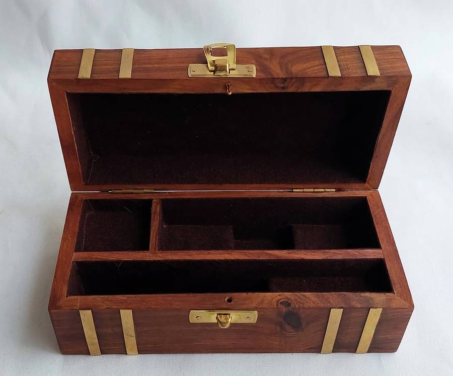 Decorative Nautical Set - Brass telescope, magnifying glass and compass in a wooden treasure chest