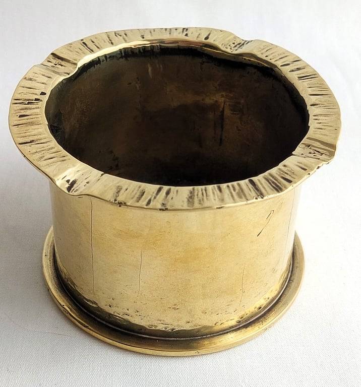 Trench Art - 1 Off Brass Shell (Shaped in the shape of an ashtray) - 75 mm Caliber - Italian Bras...