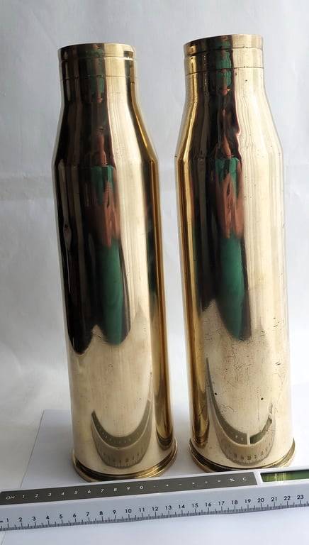 1 Set of  2 off Brass Shell - Caliber 60 mm   - 1 with a primer and 1 without