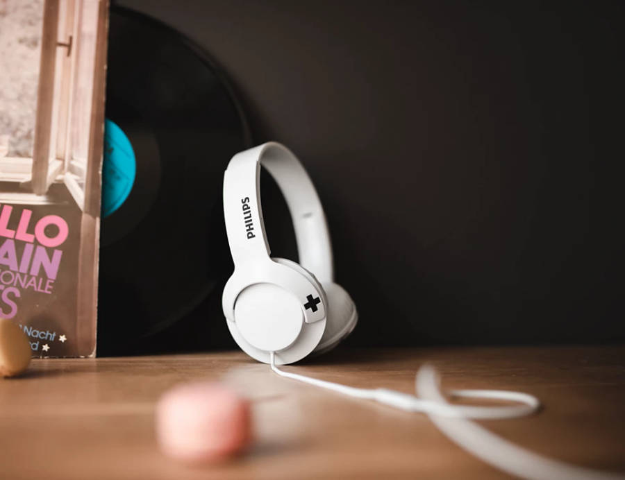 Philips Wired Headphones with mic SHL3075