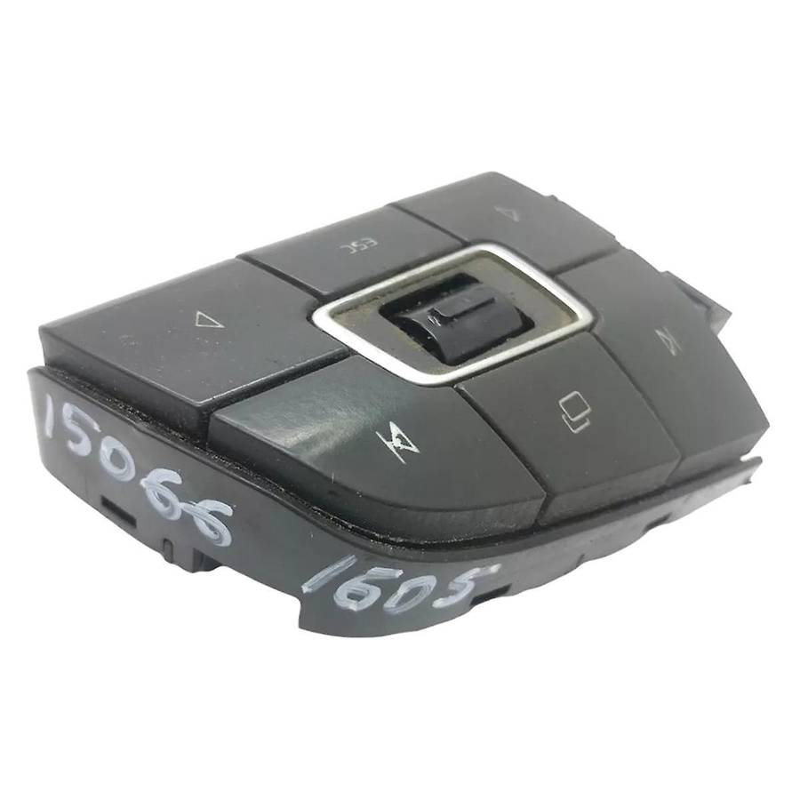 1Pair MultiFunction Control Menu Switch for Trucks FM/ 2005-2012 US 21957047 & 22629276