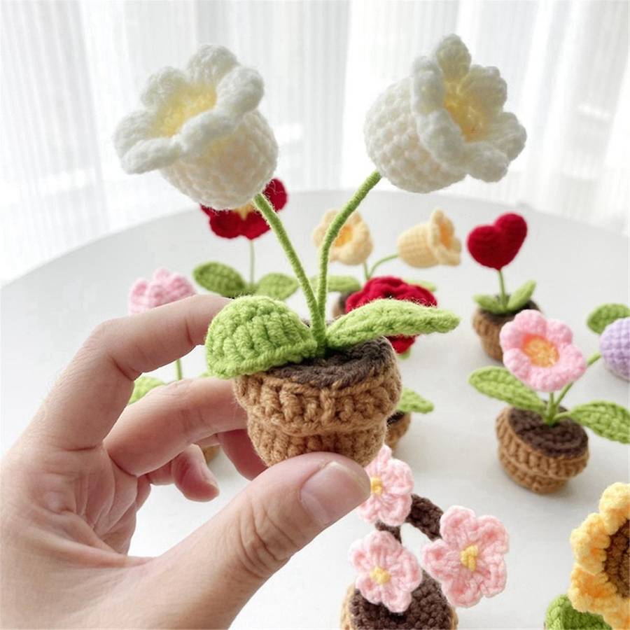 E Hand-Knitted Flowers Potted Crochet Artificial Plants Finished Woven Gift