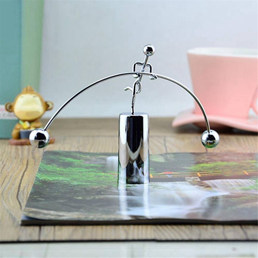 Tall One-Legged Little Iron People Balance Ornament, Desktop Iron Decoration