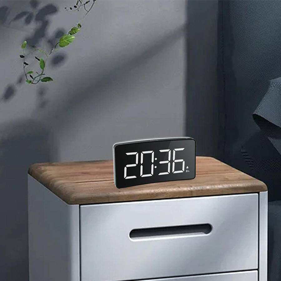 Led Digital Alarm Clock-mains Powered,no Frills Simple for Bedroom