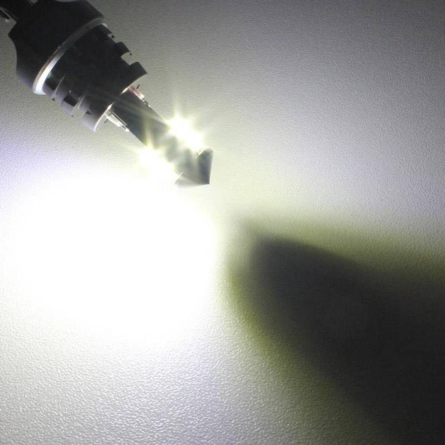 9006 20W 800LM White Light 4 XT-E LED Car Brake Light Fog Light Bulb, DC 12-24V