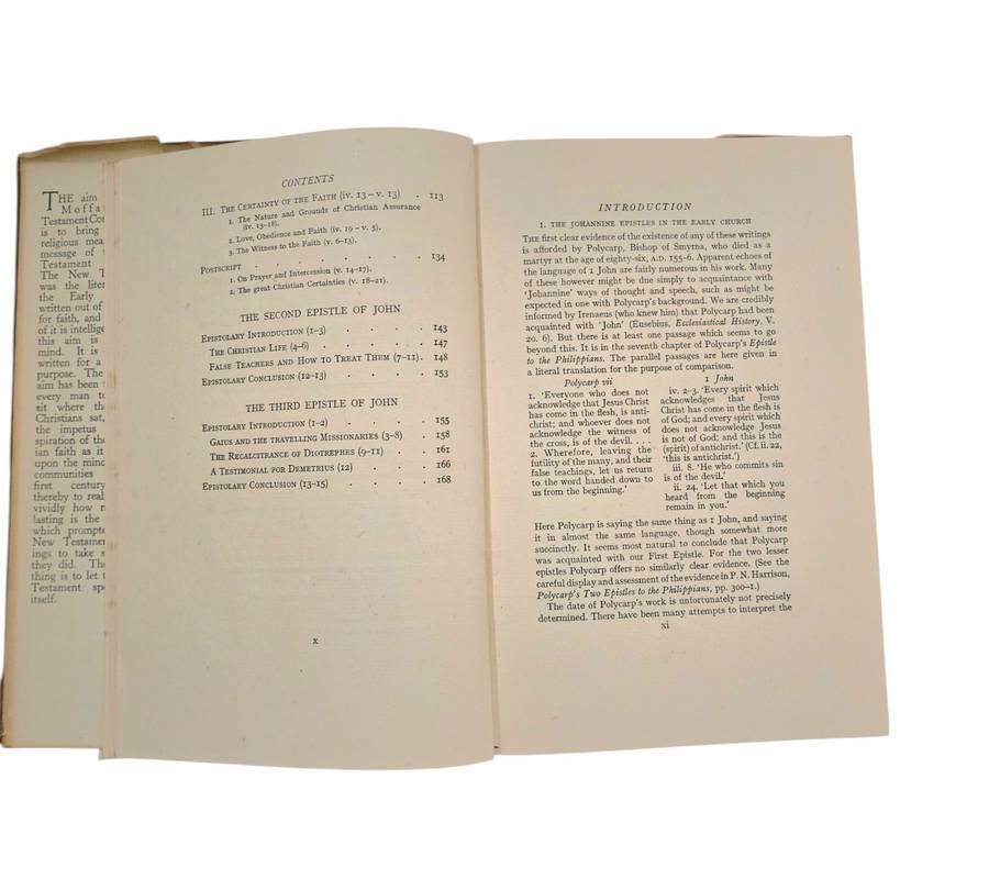 The Moffatt New Testament Commentary: The Johannine Epistles - CH Dodd