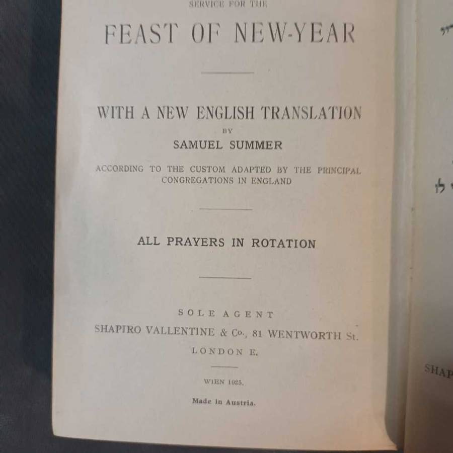 Festival prayers. Vol 1, 2 and 4. Passover, tabernacles and new year.